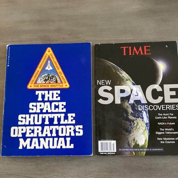 THE SPACE SHUTTLE OPERATOR’S MANUAL 1982 /BONUS TIME MAG: New Space Discoveries - Picture 1 of 16